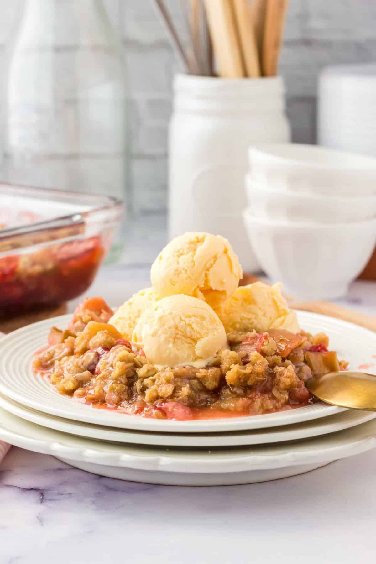 Mastering Rhubarb Crisp: Fresh, Frozen, & Make-Ahead Tips